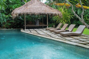 nomadic resort bali