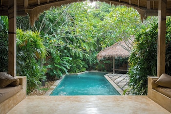 nomadic resort bali