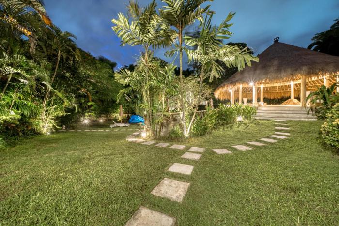 nomadic resort bali