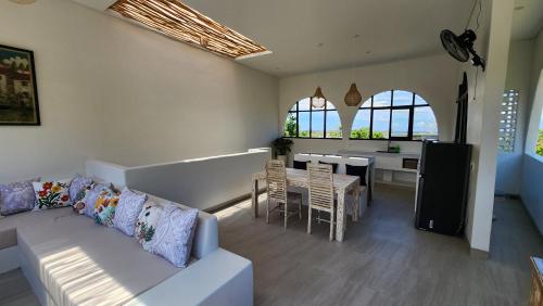 bnaya villa riverside