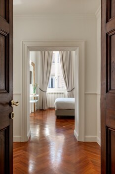 cavalieri palace roma