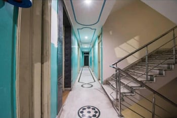 Hotel Mundrika Deluxe,,2 star