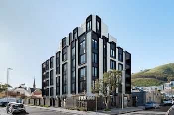 four on o fluent serviced apartments