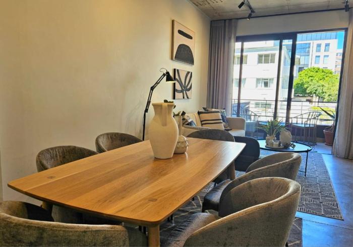 four on o fluent serviced apartments