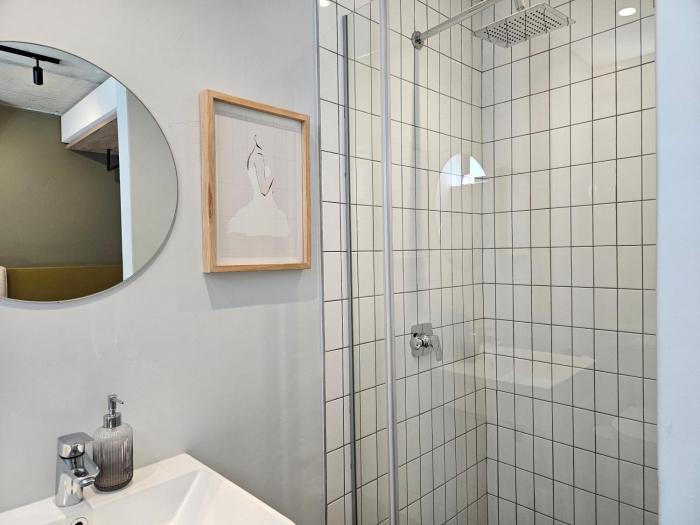 four on o fluent serviced apartments