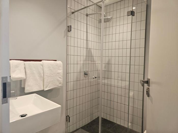 four on o fluent serviced apartments