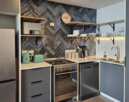 four on o fluent serviced apartments
