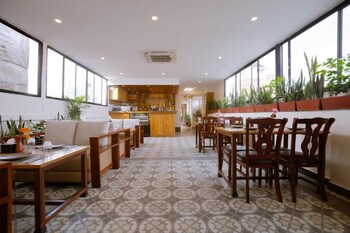 Atithi Hotel And Apartment,,2 star