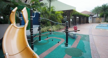 cozy persimmon condo cebu