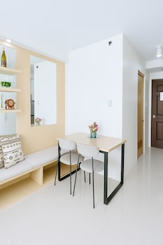 cozy persimmon condo cebu