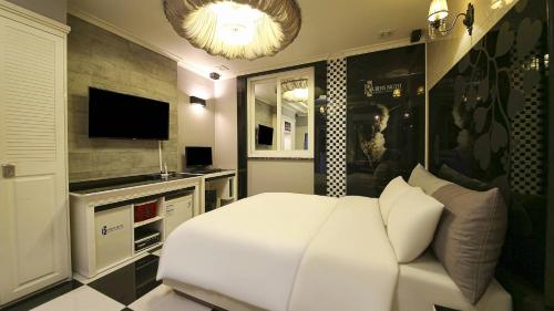 from h rubens hotel mokpo pyeonghwa square
