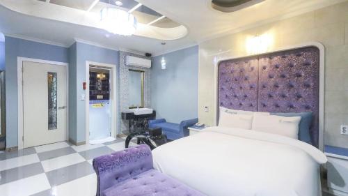 from h rubens hotel mokpo pyeonghwa square