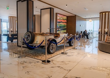 sea tower hotel