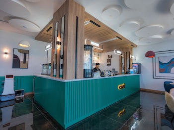 sea tower hotel