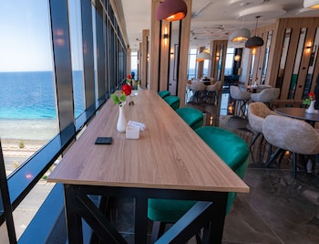 sea tower hotel