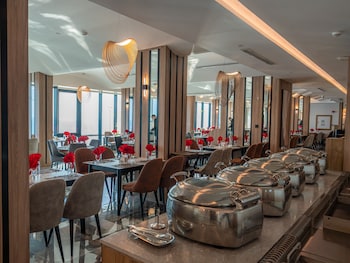sea tower hotel