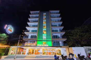 dwija hotel and suite