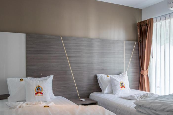 dwija hotel and suite