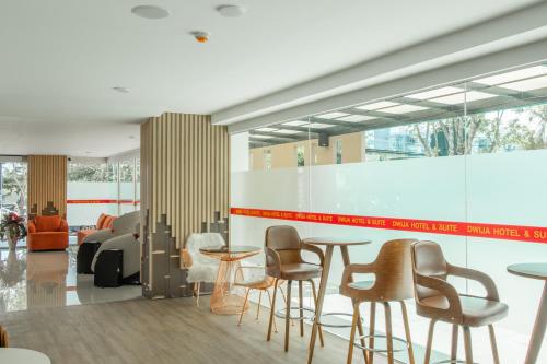dwija hotel and suite