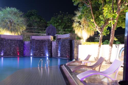 dwija hotel and suite