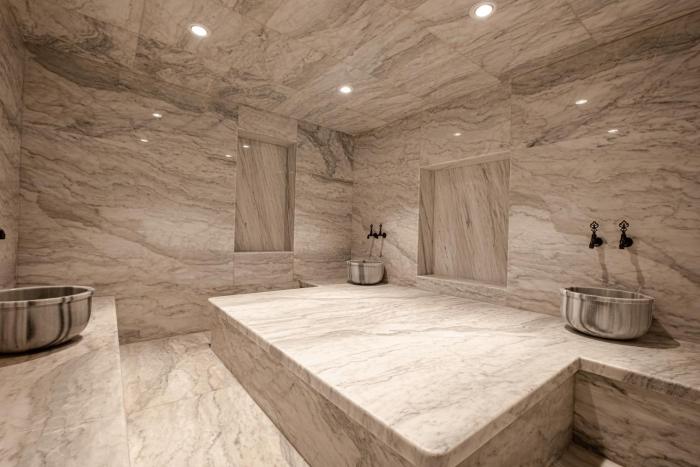 get royal suits spa