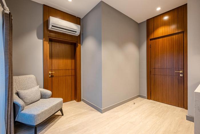 get royal suits spa