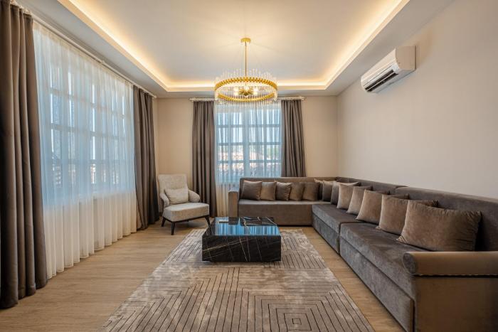 get royal suits spa