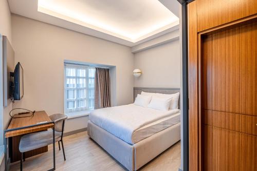 get royal suits spa