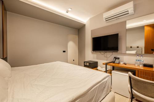 get royal suits spa