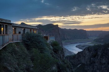 lostvilla hohhot yellow river canyon