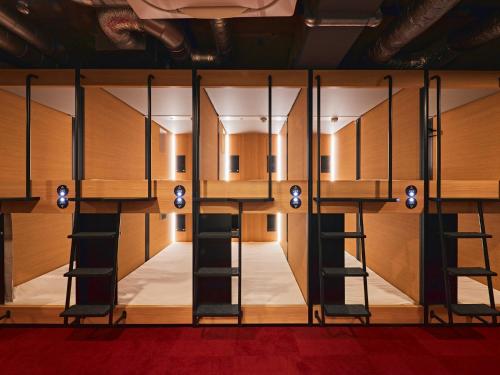 shijo guesthouse hive hostel