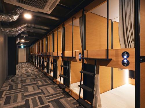 shijo guesthouse hive hostel