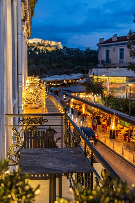iliotropio athens thisio