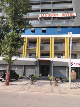 januson hotel