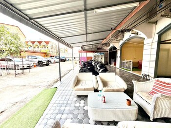 Patong Adventure Residence,,2 star