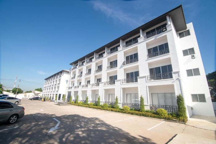 iu hotel don mueang airport