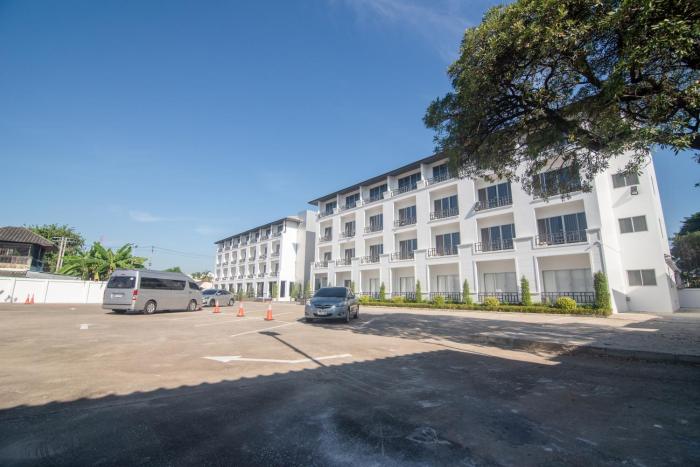 iu hotel don mueang airport