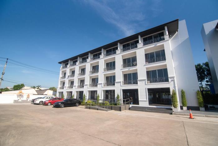 iu hotel don mueang airport