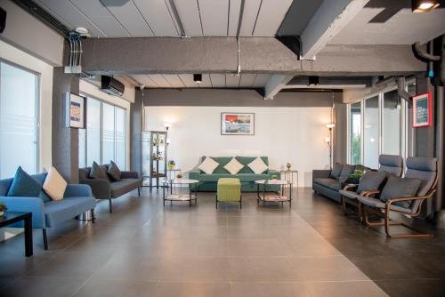iu hotel don mueang airport