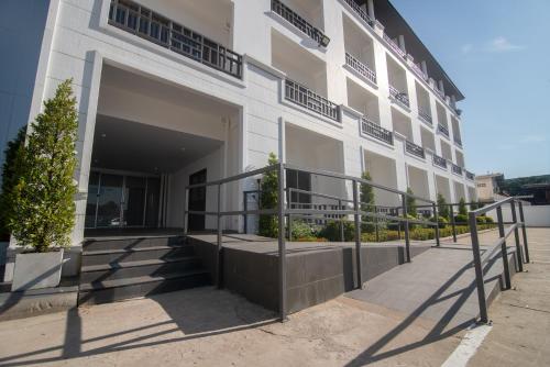 iu hotel don mueang airport