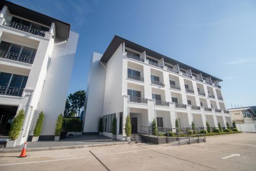 iu hotel don mueang airport