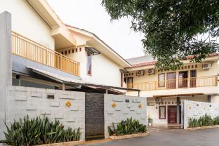 Rehat At Wahidin Guest House,Jl. Tanggul Barat,2 star