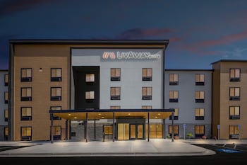 livaway suites phoenix tolleson