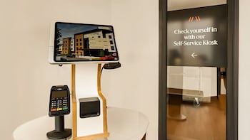 Livaway Suites Phoenix-Tolleson,,2 star
