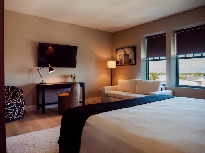 the markham hotel