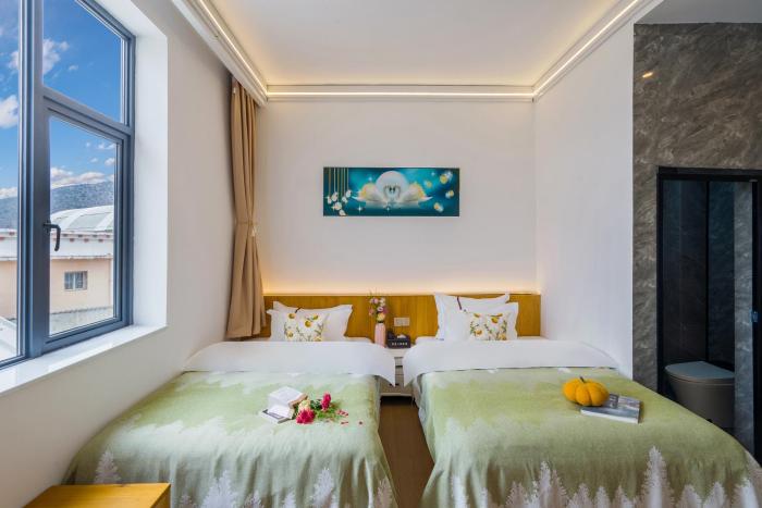 shangri la chenxia courtyard homestay