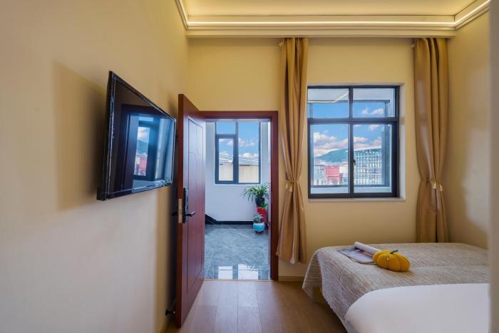shangri la chenxia courtyard homestay