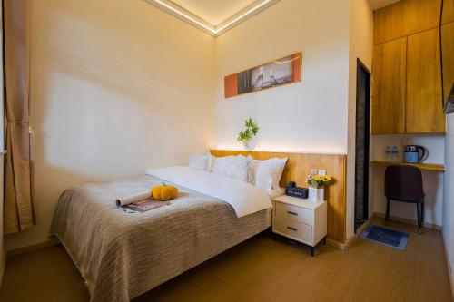 shangri la chenxia courtyard homestay