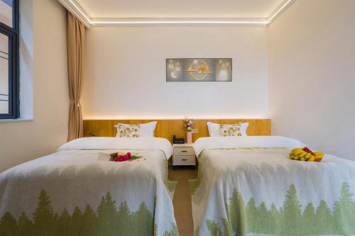 shangri la chenxia courtyard homestay