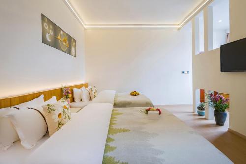 shangri la chenxia courtyard homestay